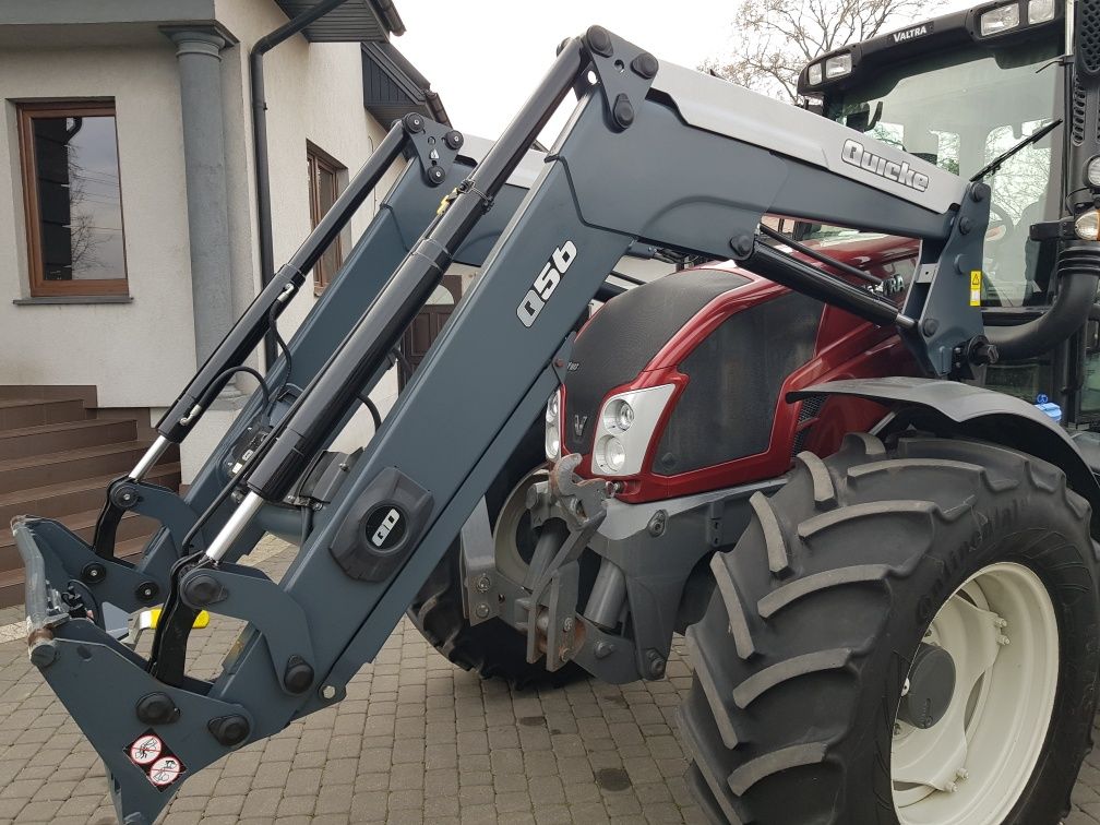 Ładowacz Quicke Q 56  Do Valtra N Jak Nowy