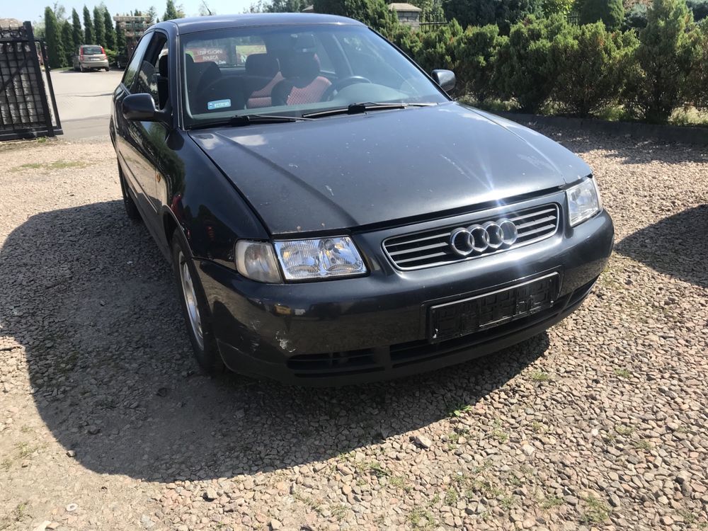 Audi A3 8L Golf IV  zwrotnice kołyska amortyzatory zaciski stacyjka