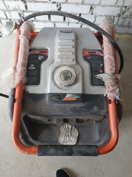 Продам генератор MONCAYO 4500W.