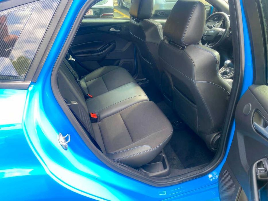 Ford Focus RS      2017