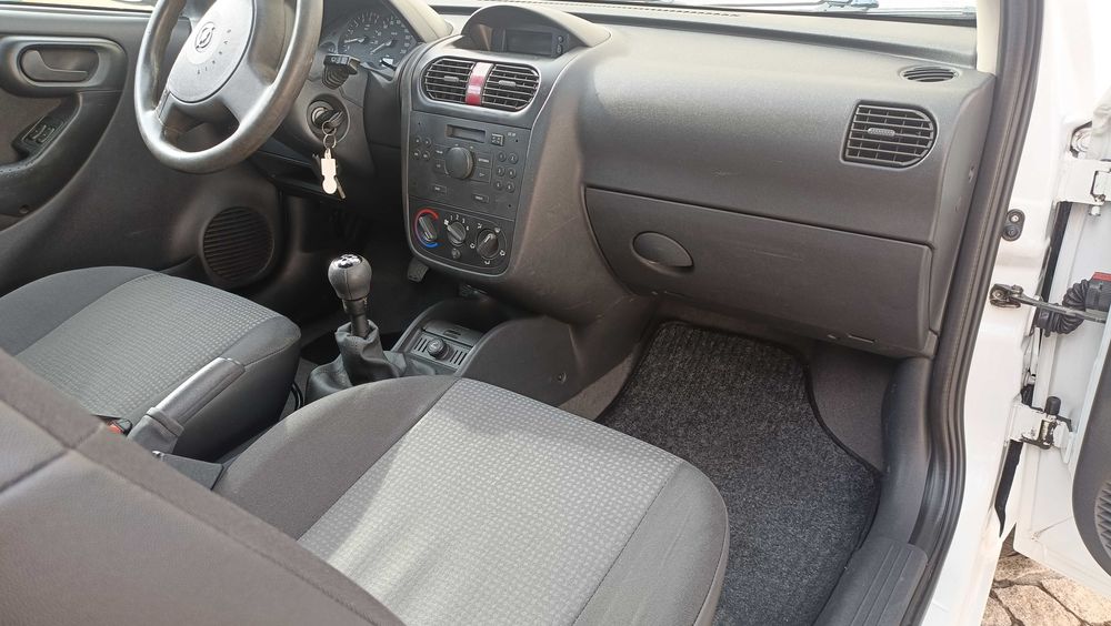 Opel corsa comercial económico