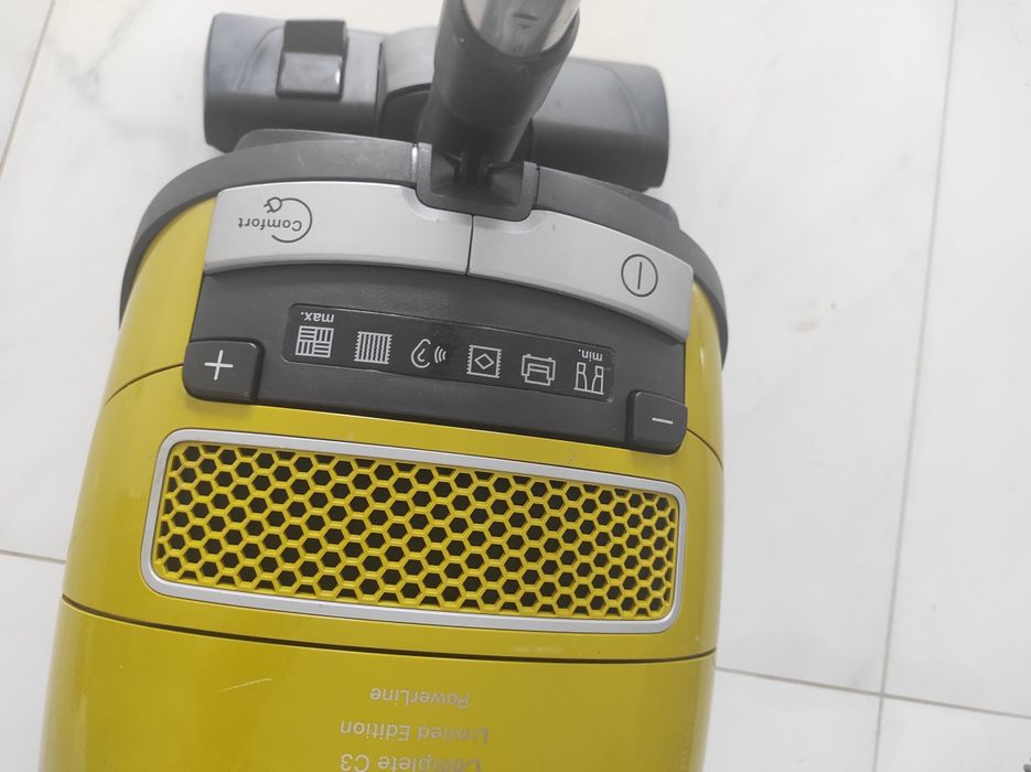 Sprzedam odkurzacz miele C3 complete