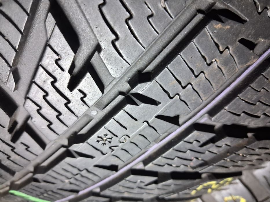 235/55 18 Nokian шини б/в зима ПАРА