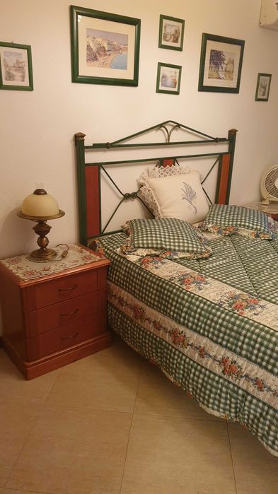 Arrendamento de um quarto para casal em Vila Real de Santo António