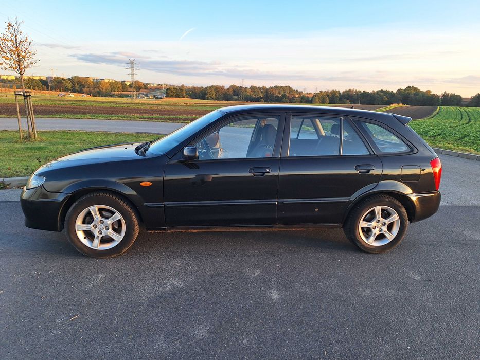MAZDA 323F 1,6 2003