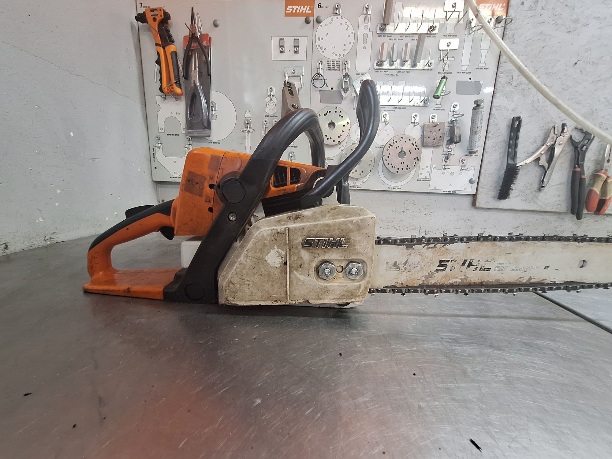 Pilarka STIHL MS230