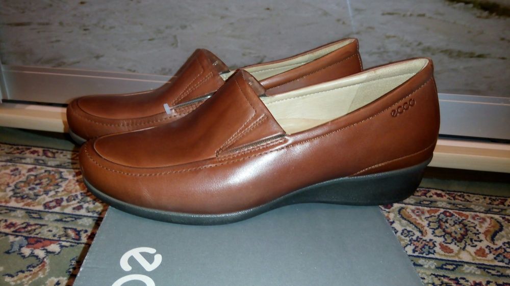 Продам туфли женские экко