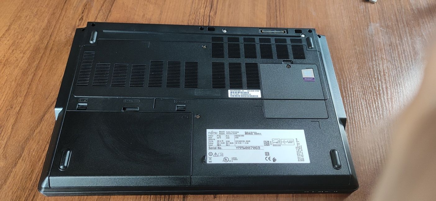 Fujitsu H780 высокопроизводительный ноутбук для баз данных/ работы