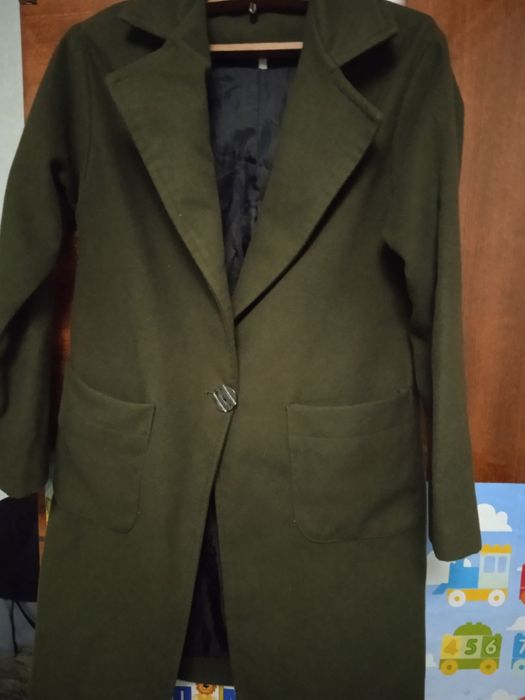 Жіноче пальто осіннє