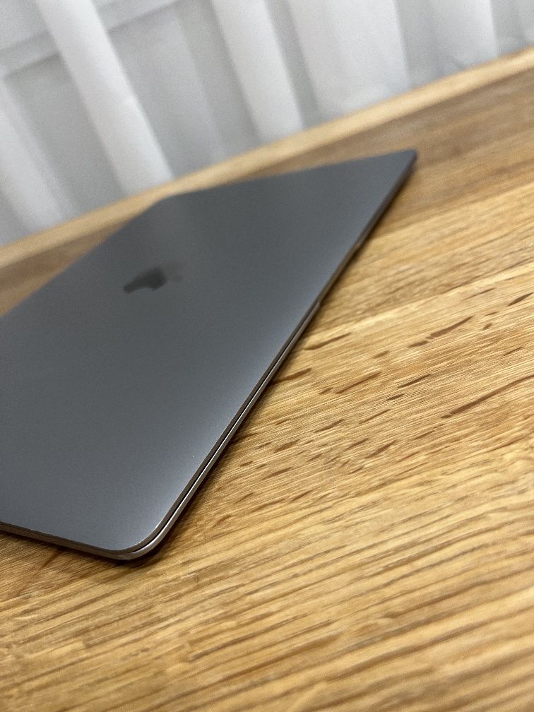 Macbook air 13 M1 2020 16/512