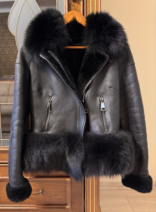 Натуральна укорочена шкіряна дублянка Fendi S