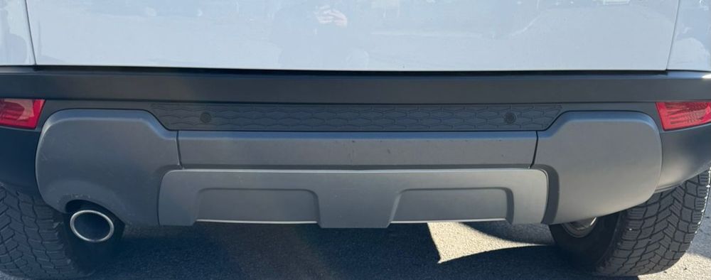 Рендж ровер евок Бампер і пластик на двері