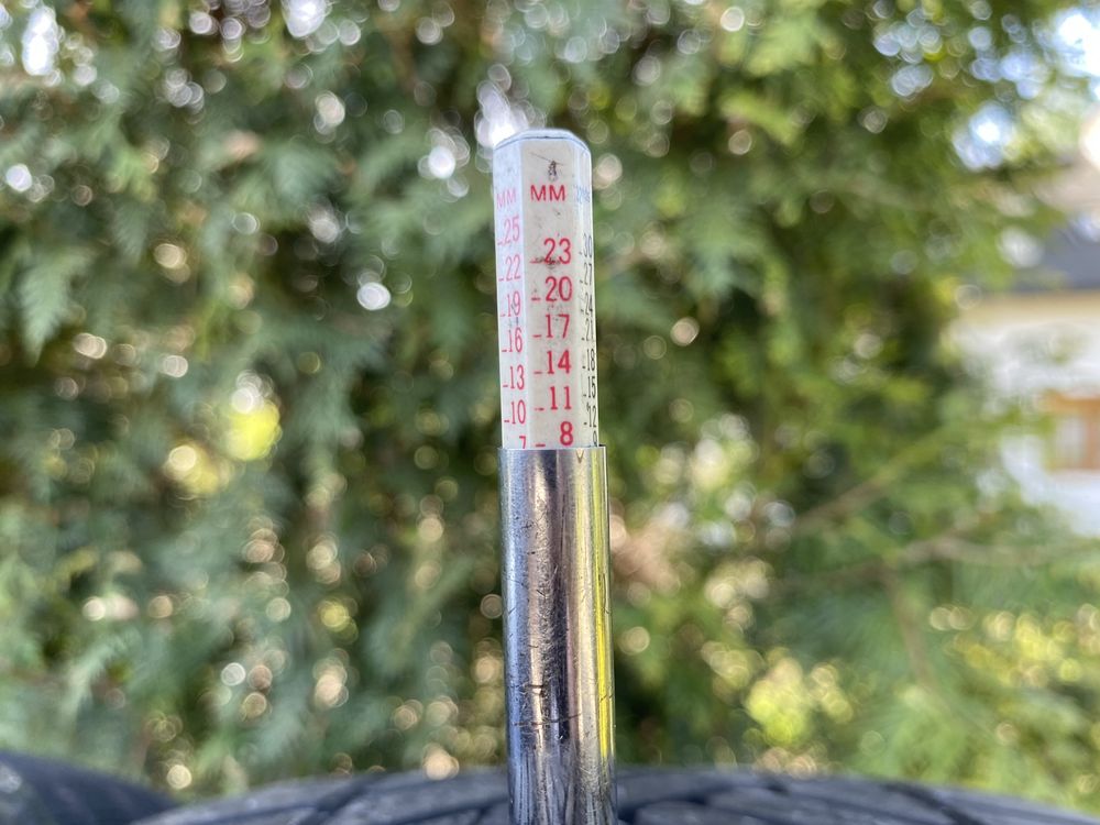215/45/18 Sprzedam pare opon Hankook