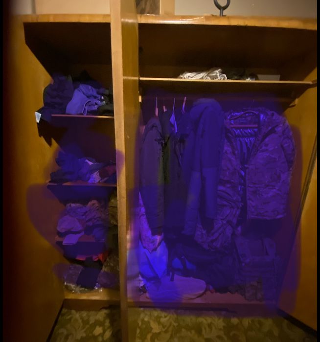 Шафа 3-дверна в стилі ретро вживана