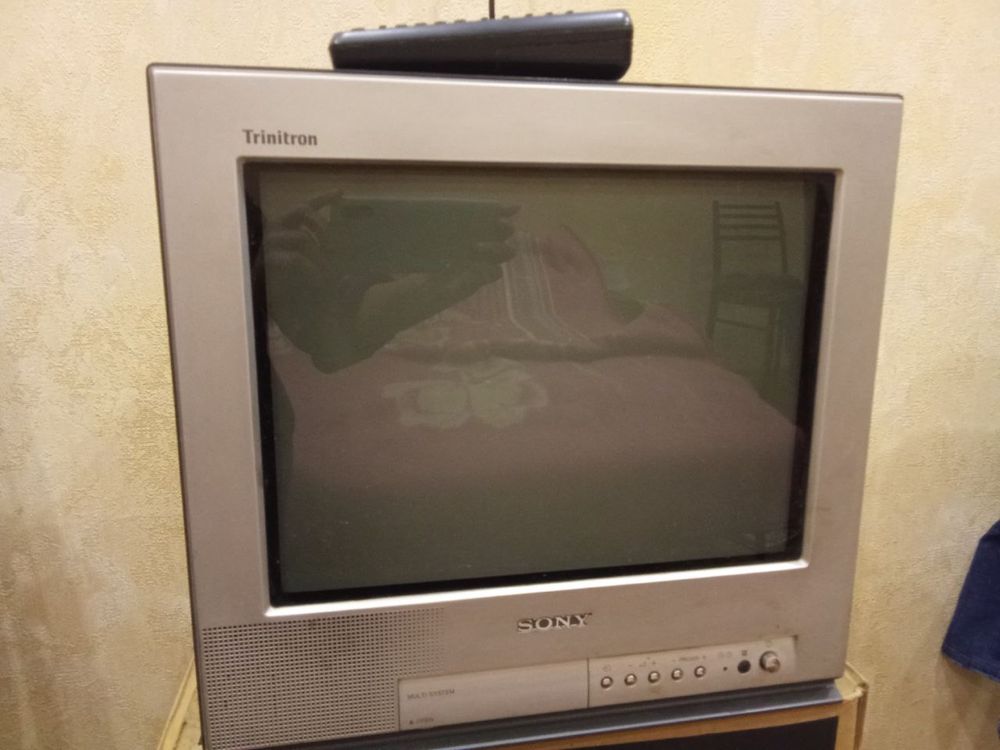 Телевизор Sony Trinitron KV-PF14M70