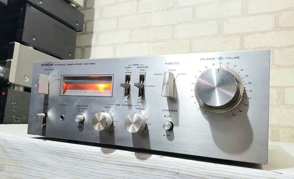 Стерео підсилювач/усилитель  Hitachi HA-330 2x70Вт б/у з Німеччини