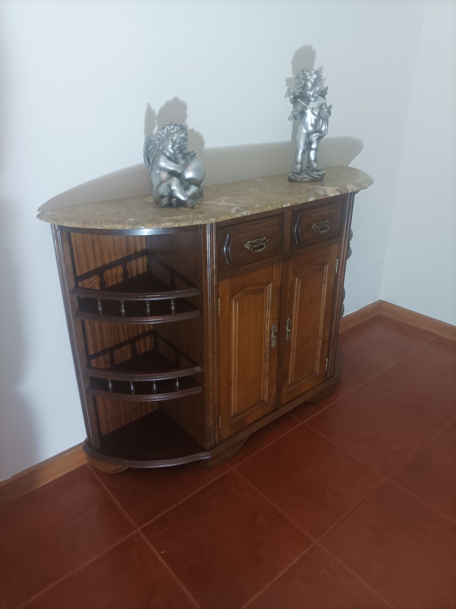 Móvel antigo de apoio com opção de moldura com espelho
