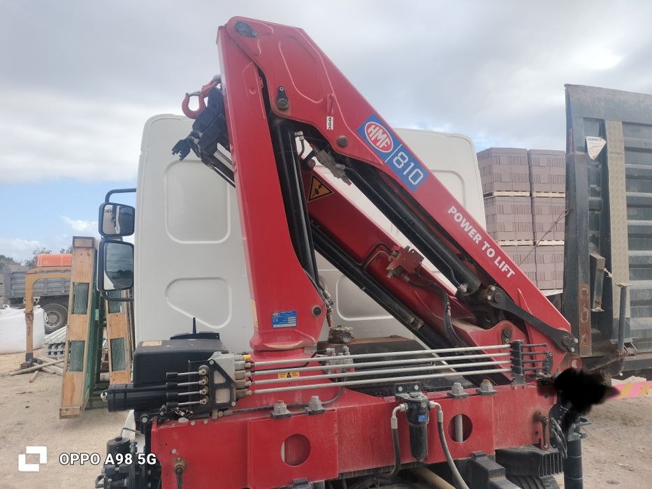 Grua Marca HMF 810