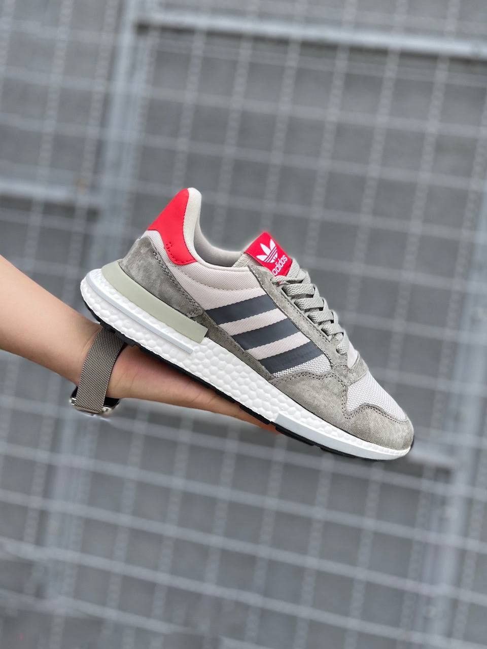 Стильні кросівки Adidas ZX 500 RM 'Grey Four'