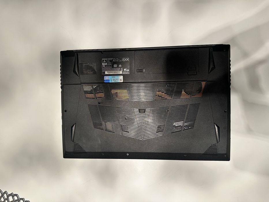 Laptop dla graczy / ganing laptop / 17” 1660ti i7 10th gen