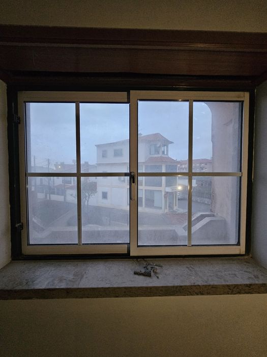 Janelas em Alumínio + Estores