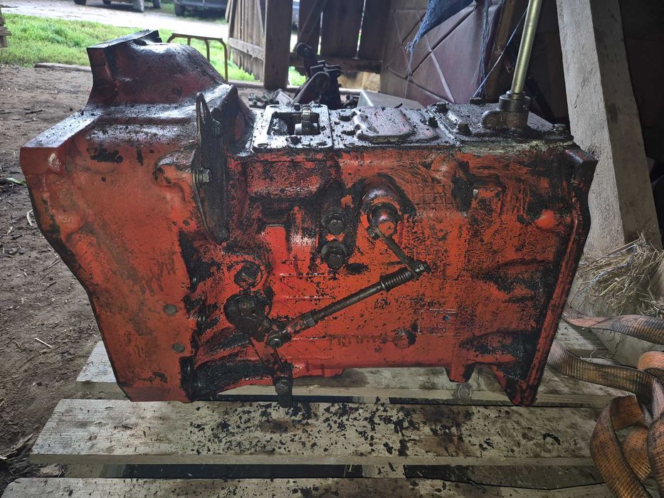 Skrzynia pośrednia mtz 82