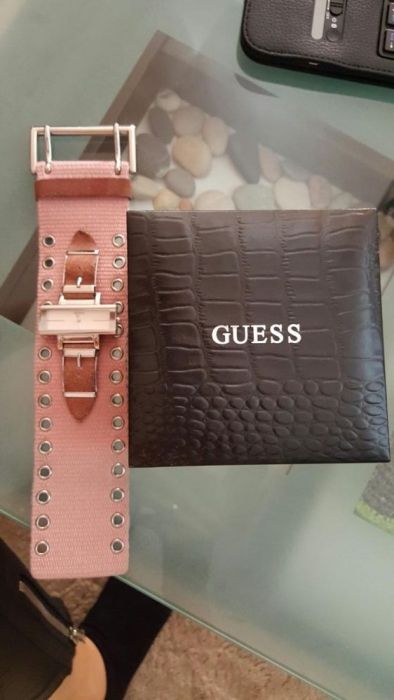 Zegarek guess pudrowy róż