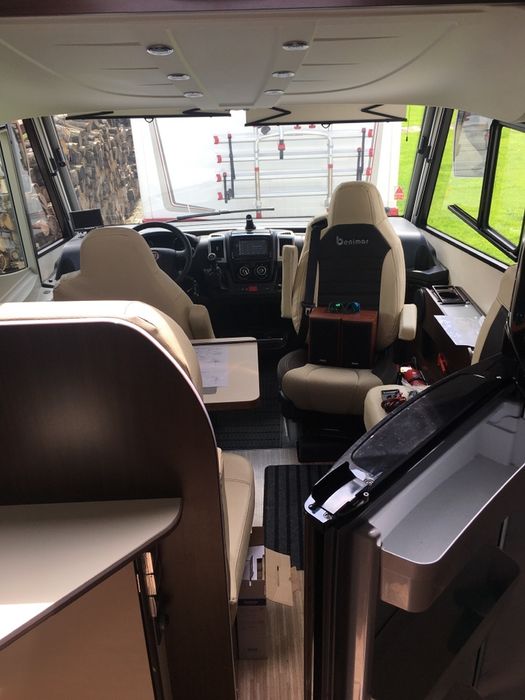Wynajem kampera wypożyczalnia camper full integra.