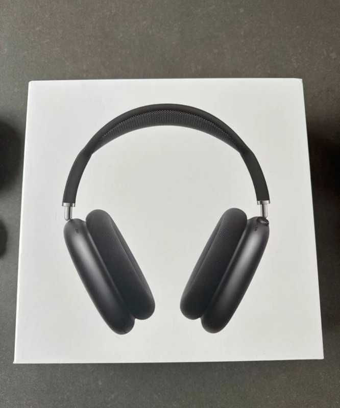 Apple AirPods Max Headphones Space Gray