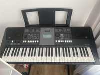 Синтезатор Yamaha psr e423