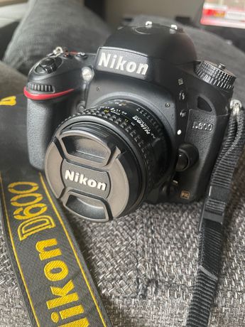 Nikon D600 + Objectiva 50mm