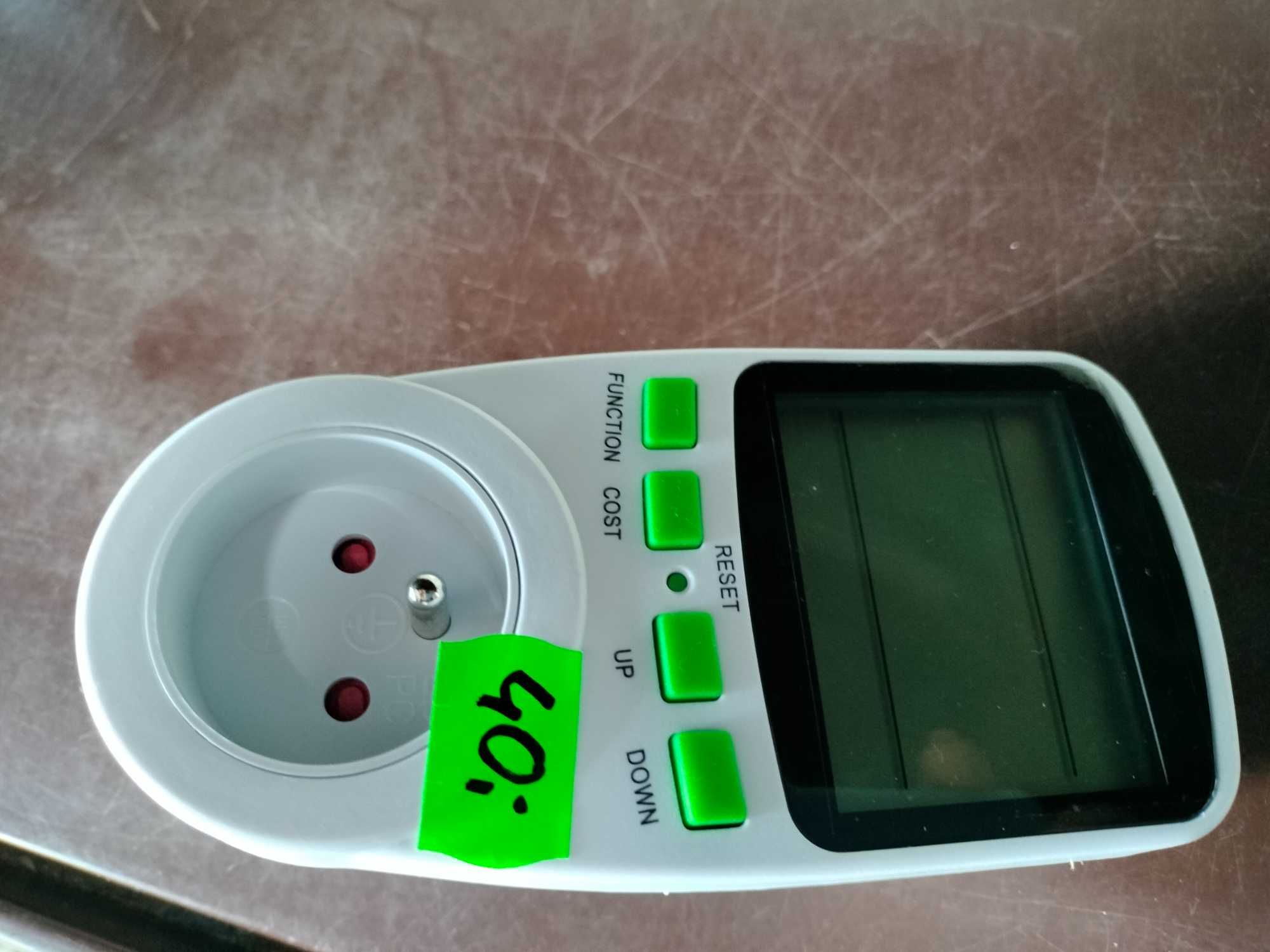 Programator czasowy wyłącznik cyfrowy TIMER do gniazda 230V