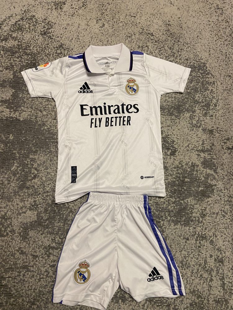 Koszulka dziecięca Benzema Real Madryt 128