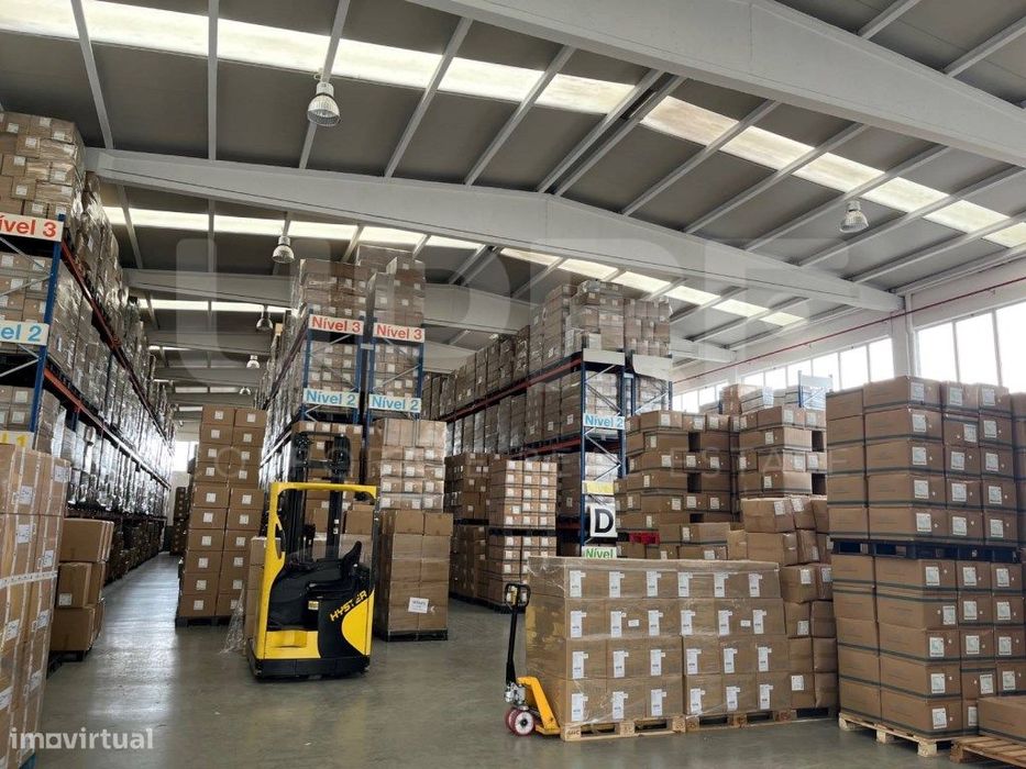 Armazém | ARRENDA | Trofa (Variante N14 / A3)