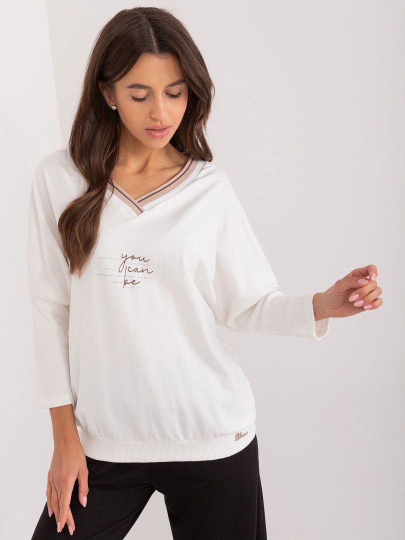 Bluzka oversize ecru, rekaw 3/4, dekolt w serek