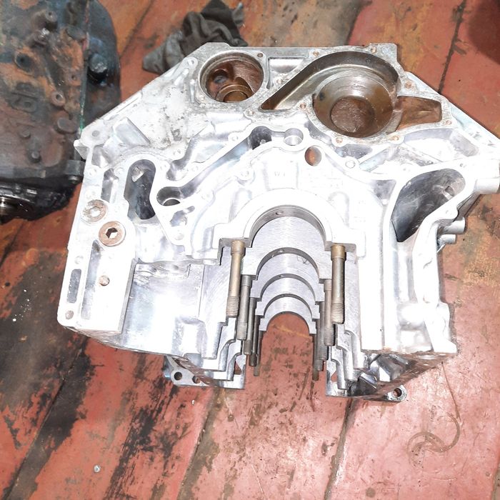 Алюмінієвий блок мотора AUDI V8. 8 циліндрів.На столик,декор.