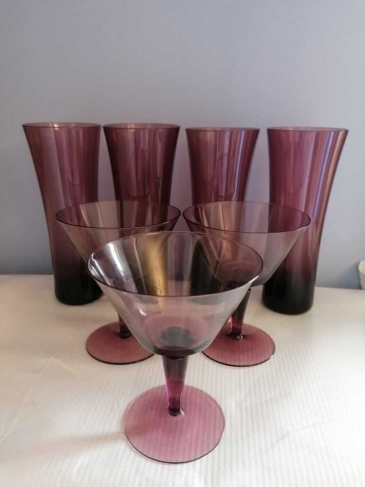 Szklany komplet szklanki i kieliszki, Szkło fioletowe