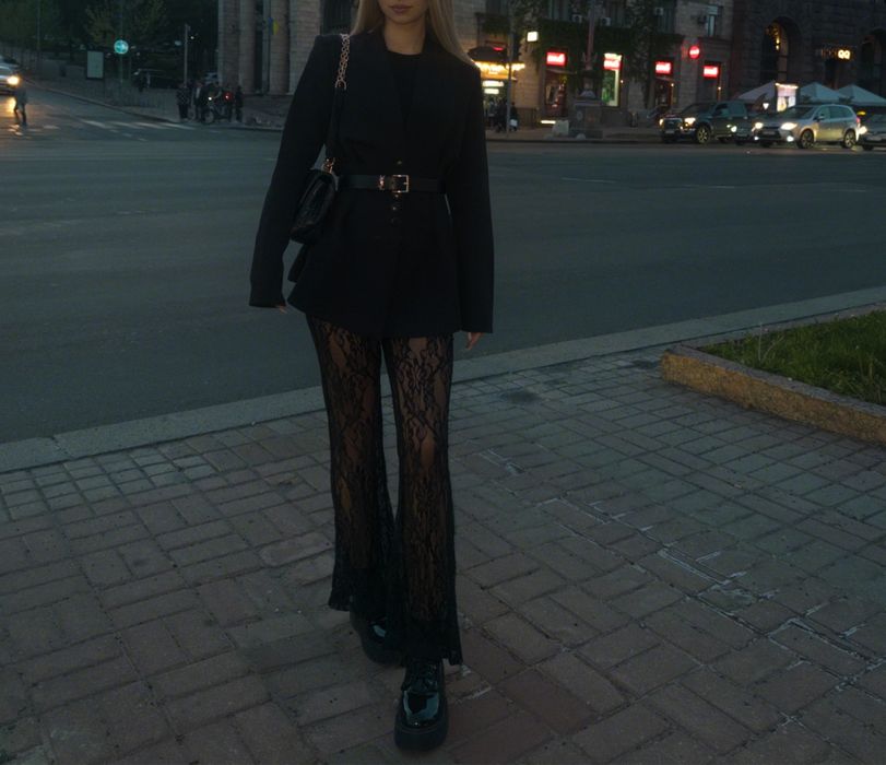 Пиджак подчеркивающий силует