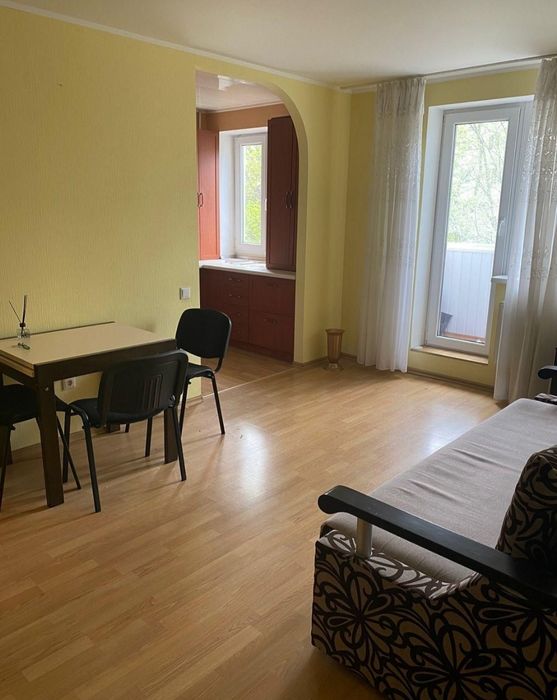 Срочно!!! Сдам 2 кв м Дворец Спорта Бульв. Юрьева 7000 + сч.