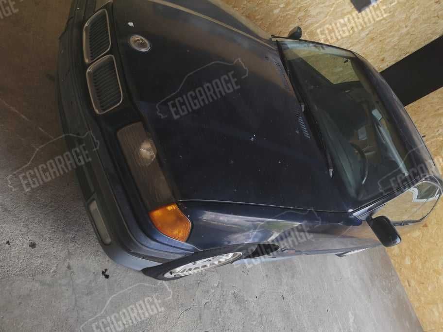 BMW E36 318is Coupe _ Para Peças