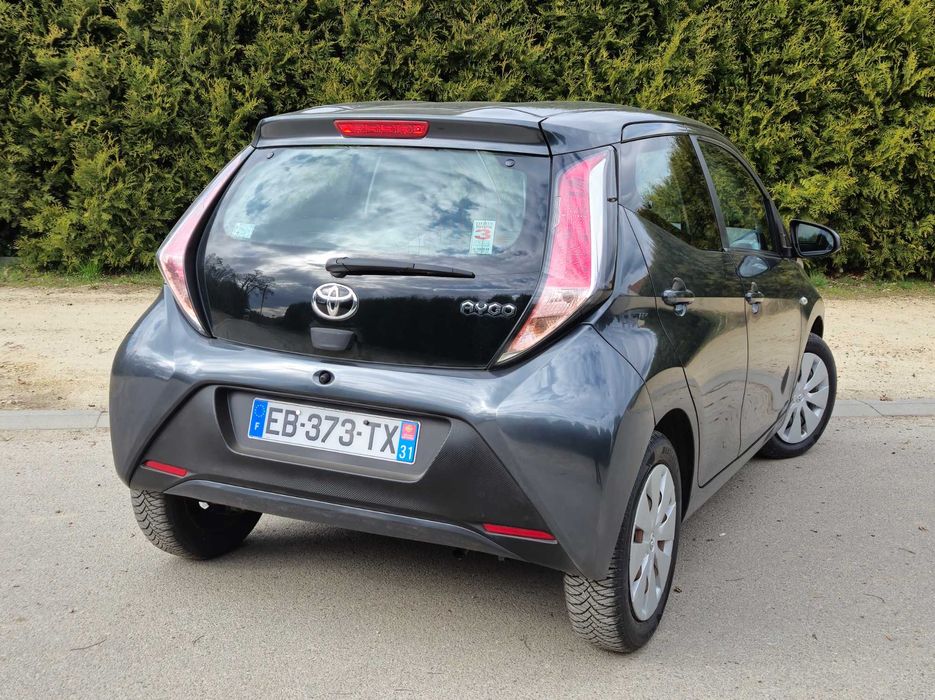 Toyota Aygo 1.0 69KM / 2016 / Tempomat / Klima / Radar / Asystent Pasa
