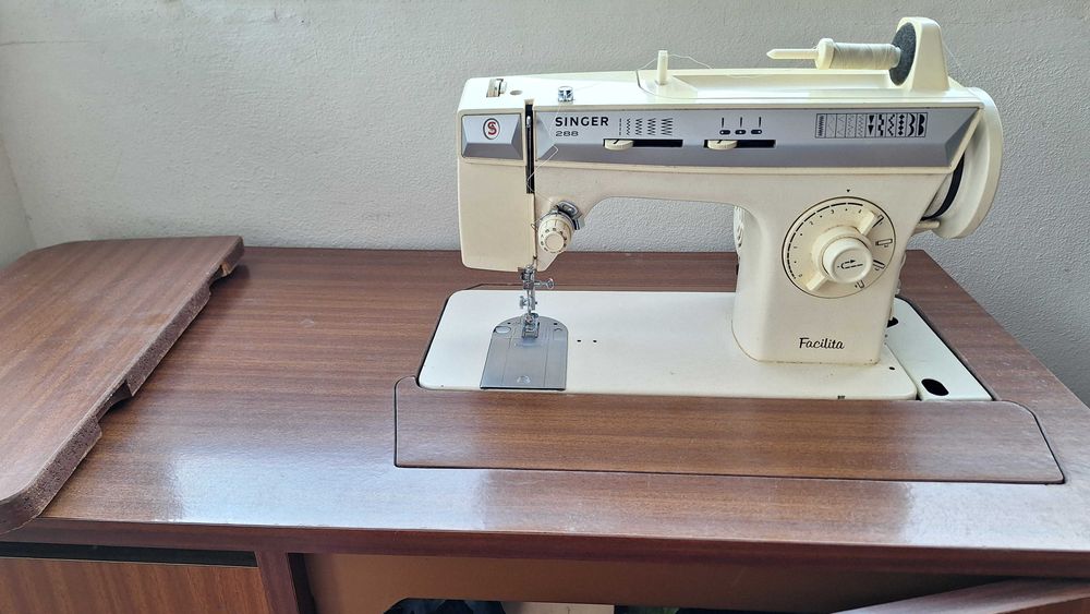 Máquina de costura Singer