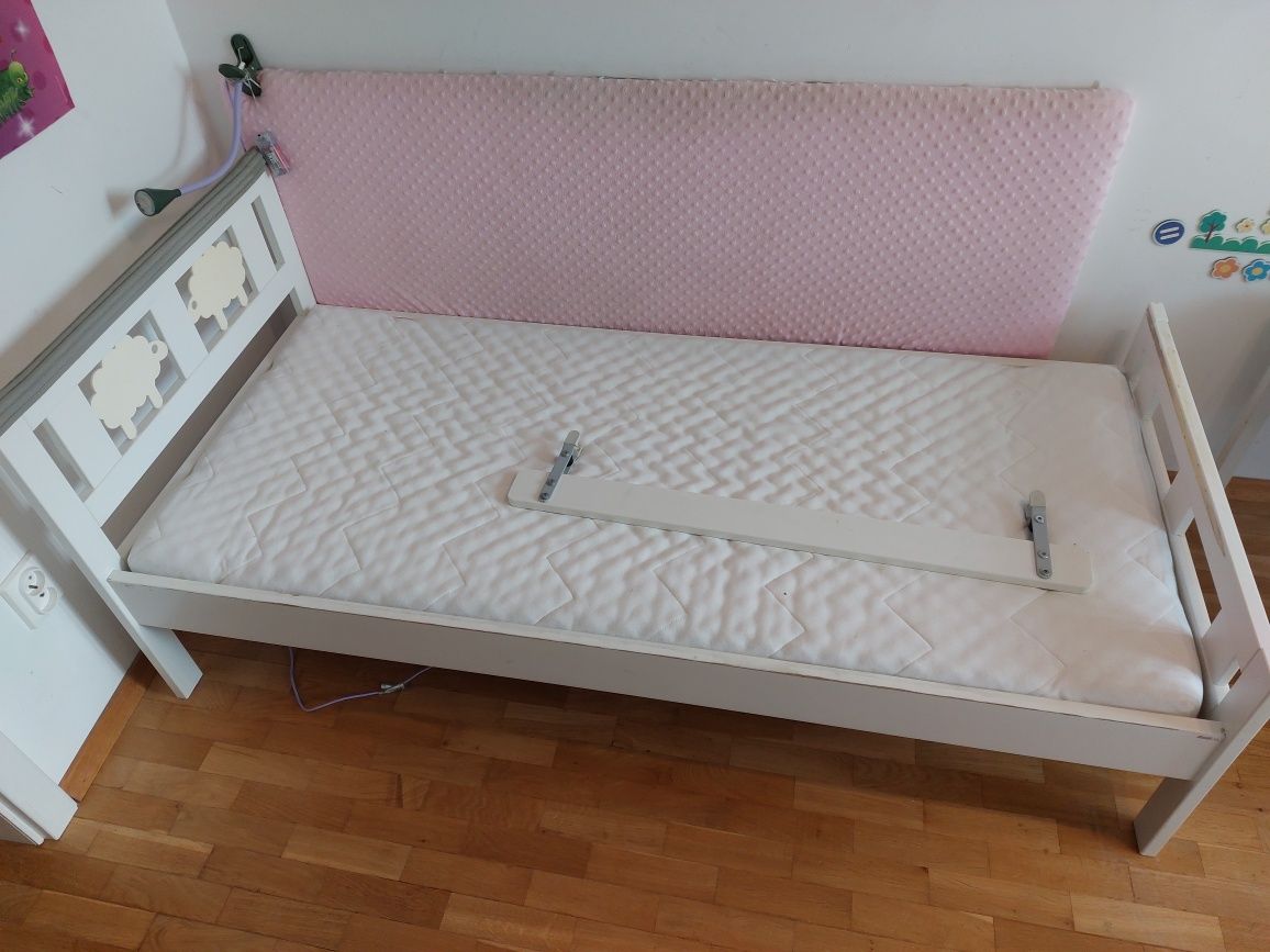 Zestaw do pokoju dziecięcego meble Ikea, łóżko stolik, krzesło