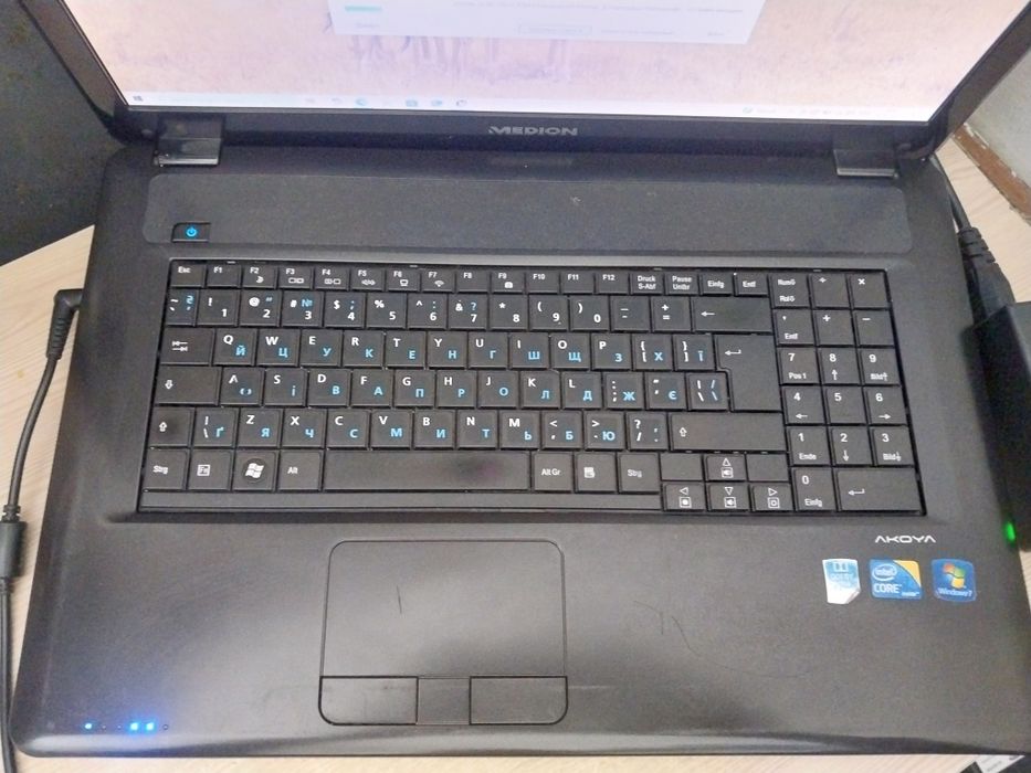 Ноутбук Medion E 7216