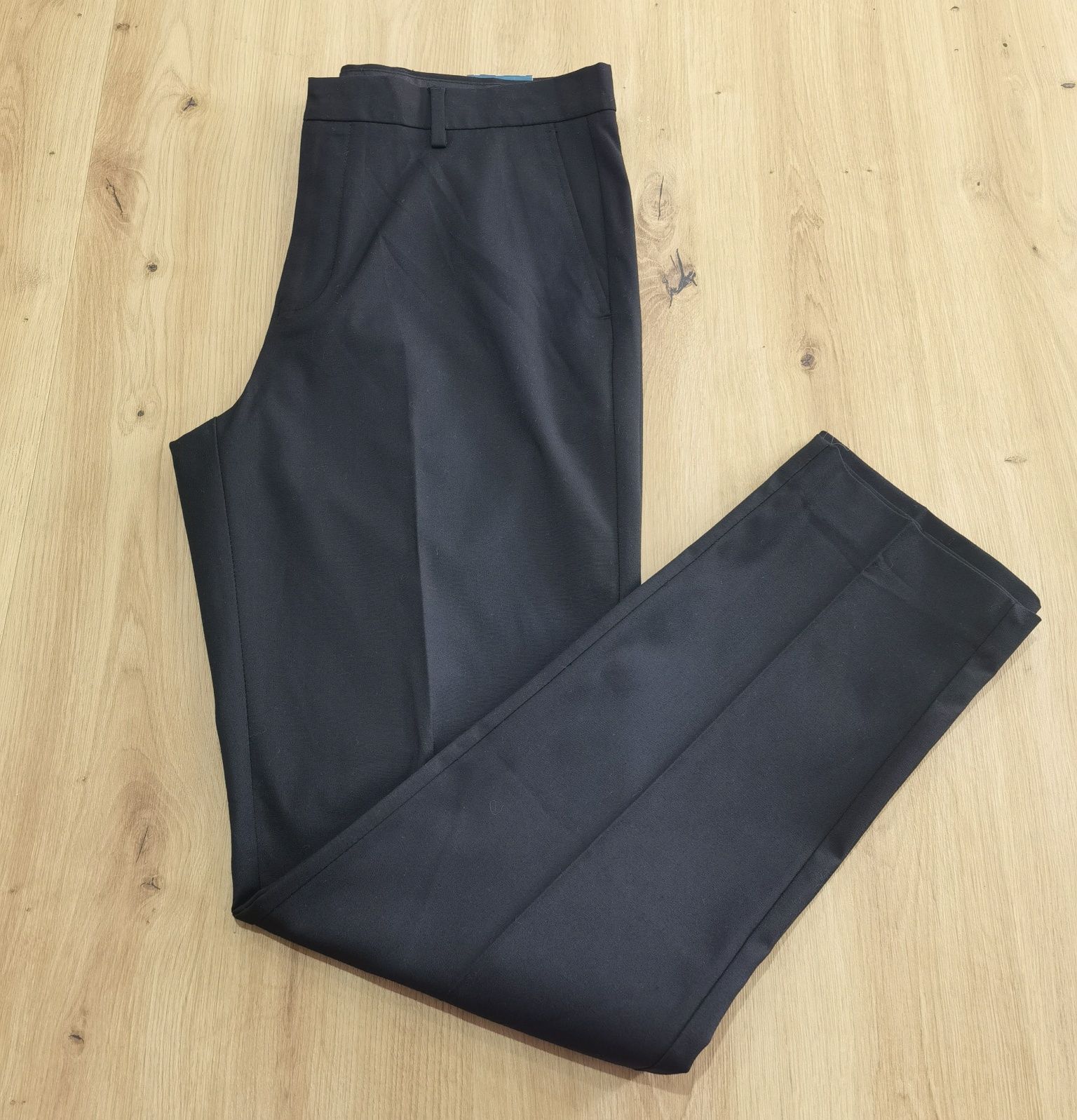 Spodnie garniturowe męskie Burton Menswear W34