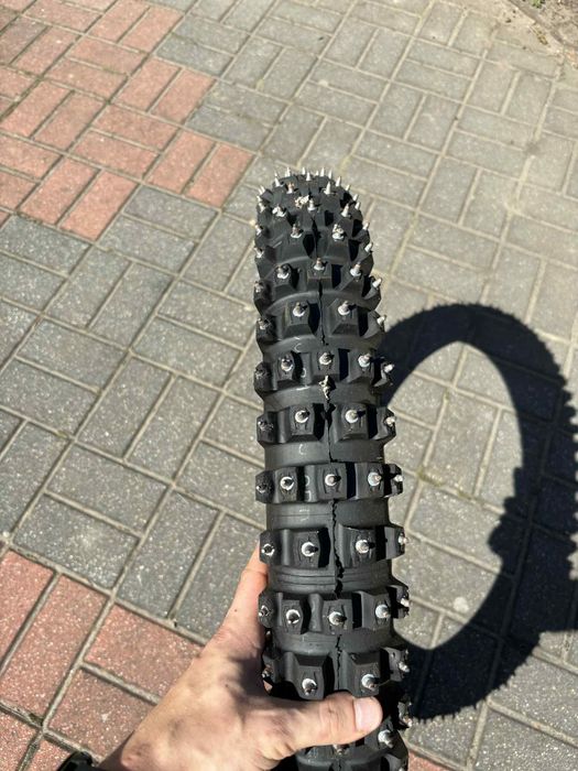 Opony cross z kolcami