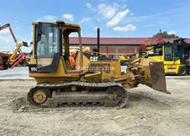 Spych Cat D5D wynajem usługi z doświadczonym operatorem.