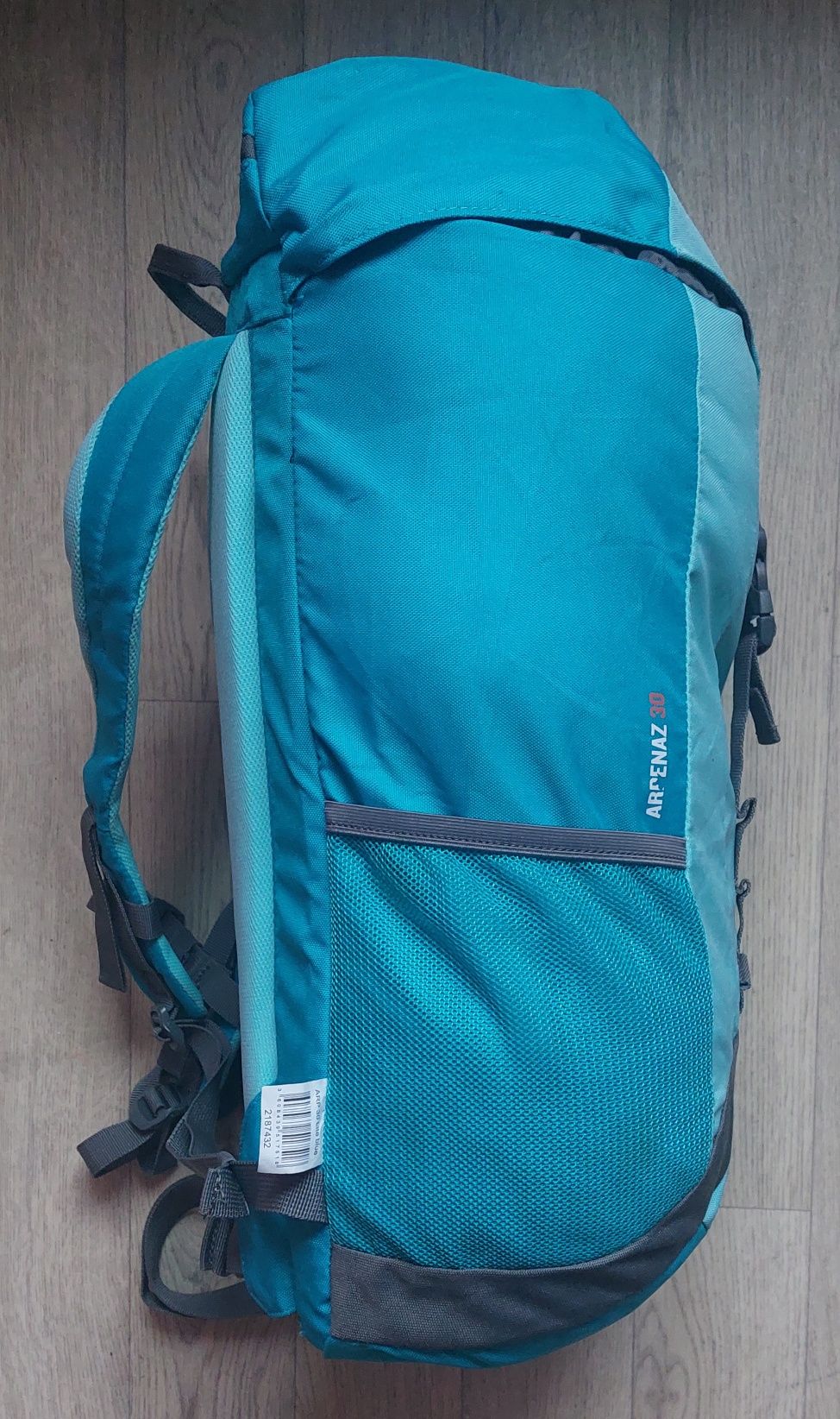 Рюкзак б/у Quechua ARPENAZ 30 с дождевиком.