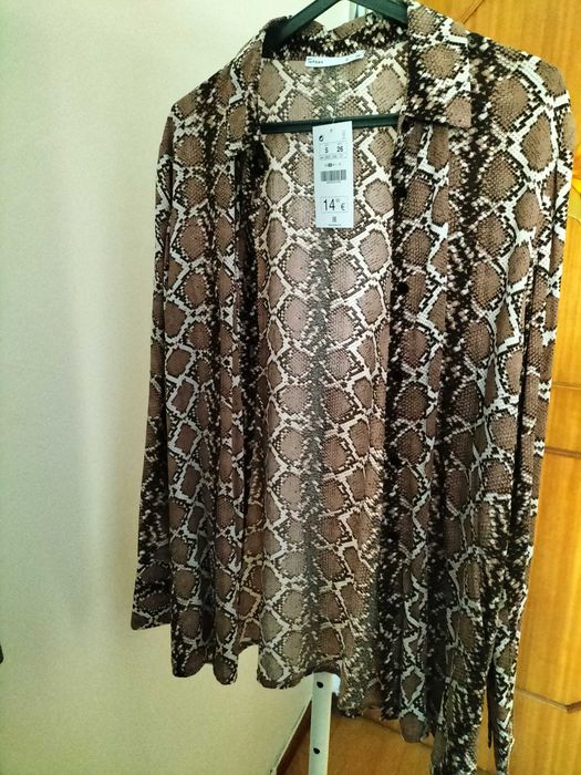 Camisa padrão animal