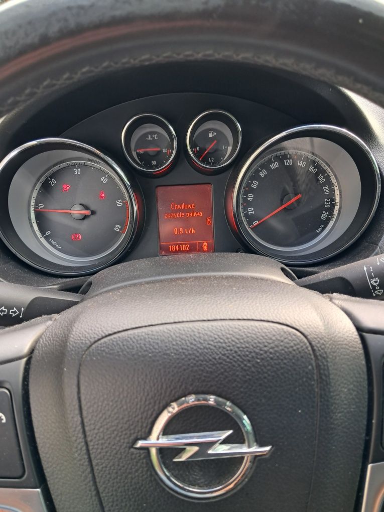 Opel insignia 2.0 cdti